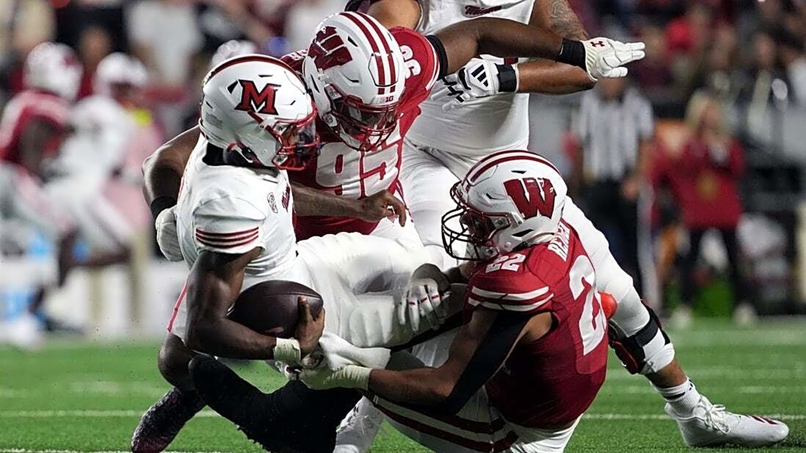 QB gets hurt, but Wisconsin shuts out Miami (Ohio)