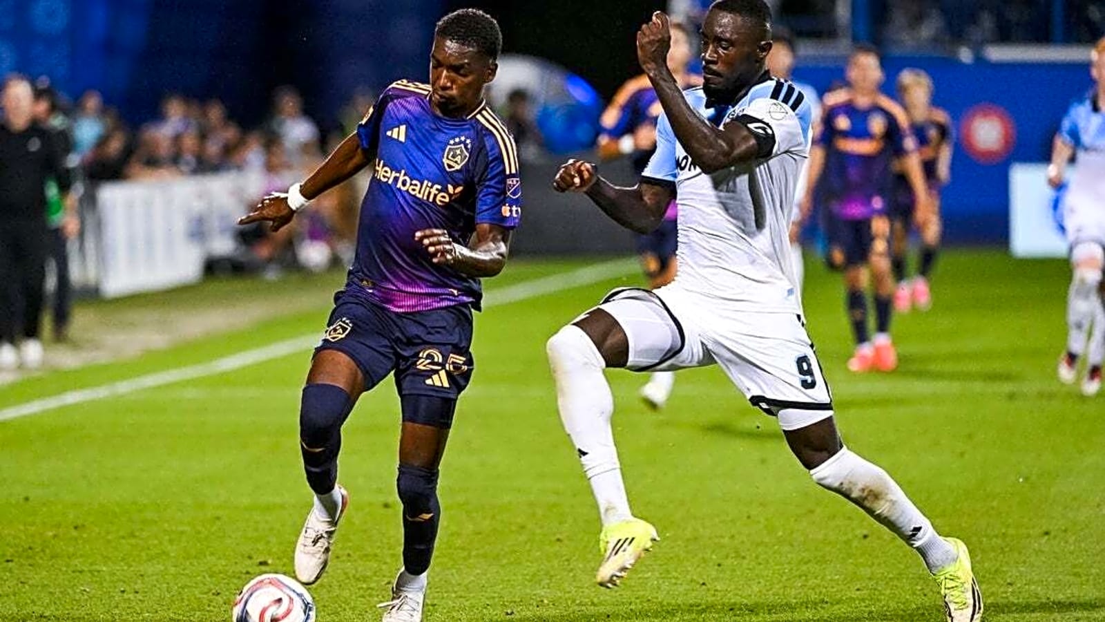Prince Owusu stays hot, Montreal, Galaxy play to draw