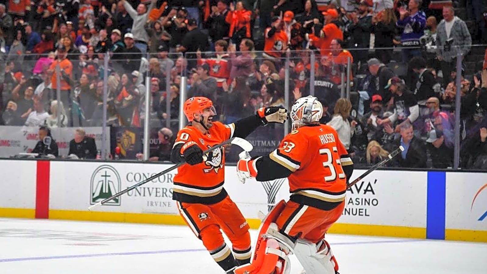 Resilient Ducks look to keep rolling vs. slumping Blackhawks