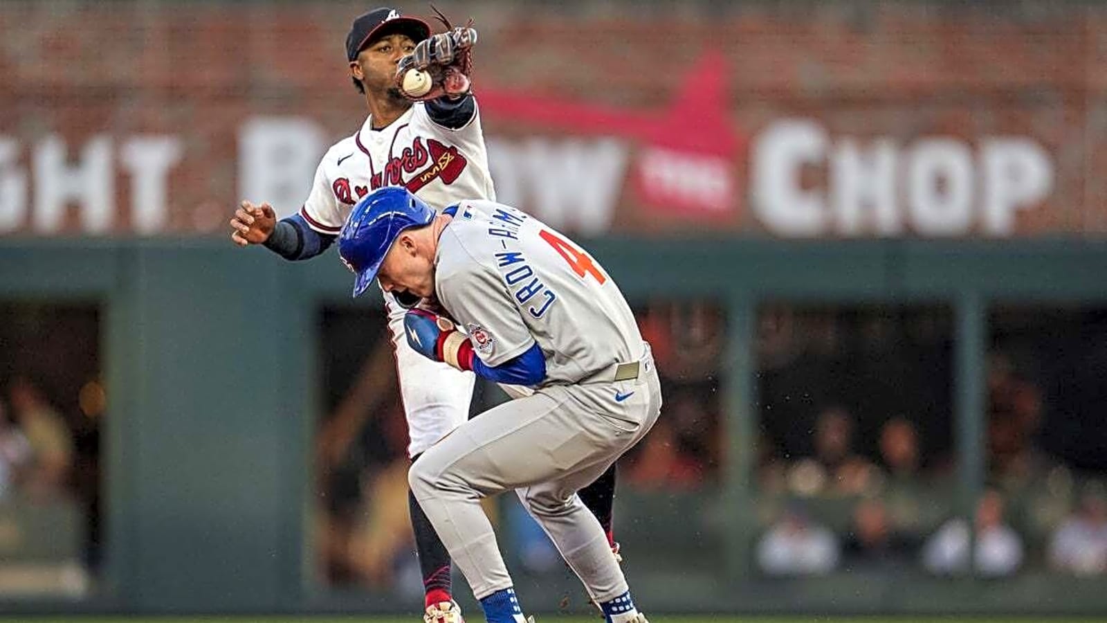 Braves first to 30 wins, hand Cubs fourth straight loss