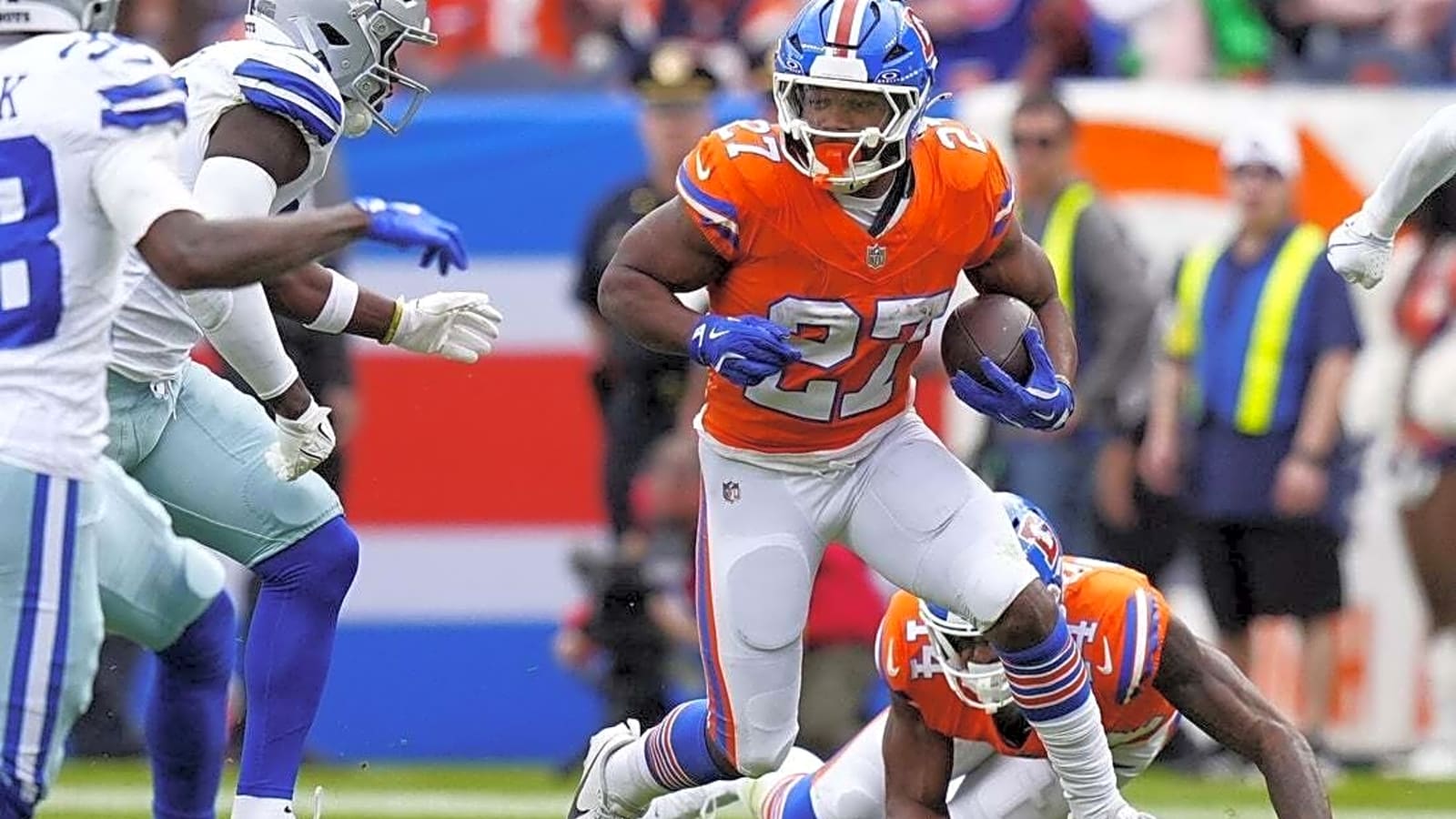 Broncos, Texans square off in battle of elite defenses