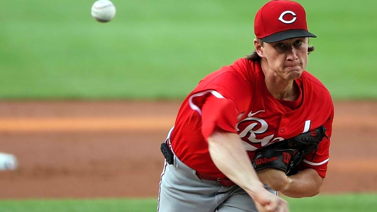 Brady Singer, Reds look to respond to chaotic loss vs. Braves