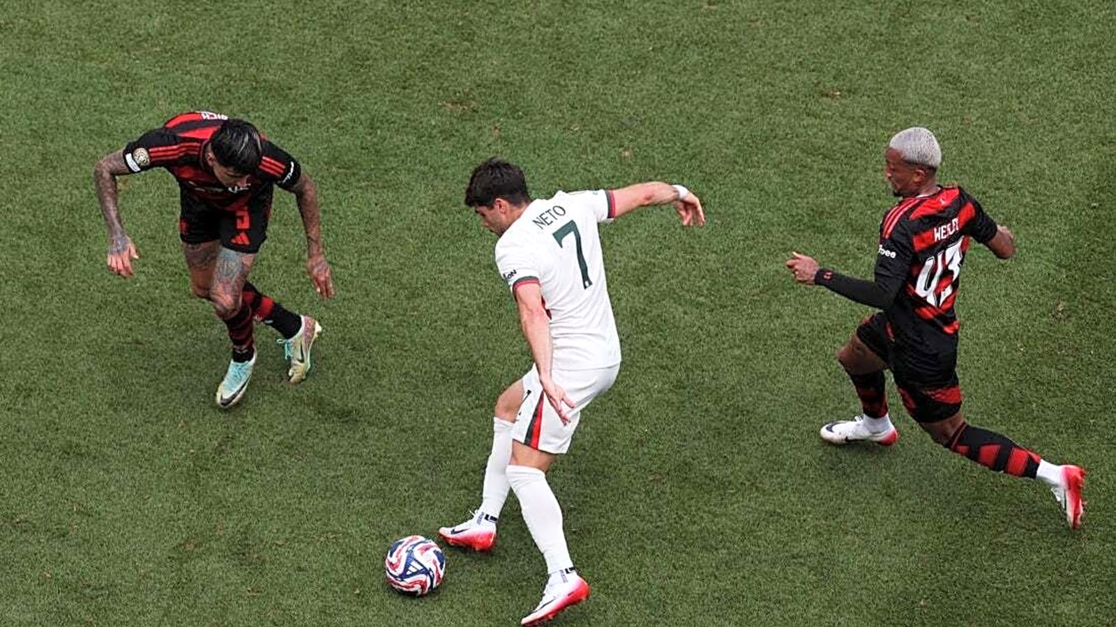 Flamengo dispatches Chelsea, clinches knockout round spot