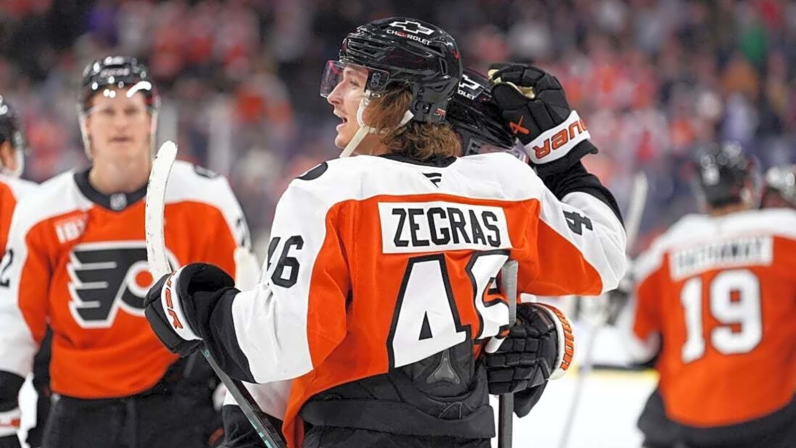 Flyers stay red-hot with OT win over Stars