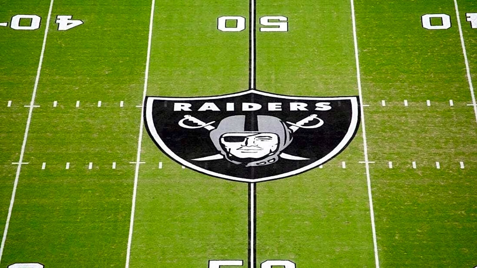Former Raiders coach Mike White dies at 89