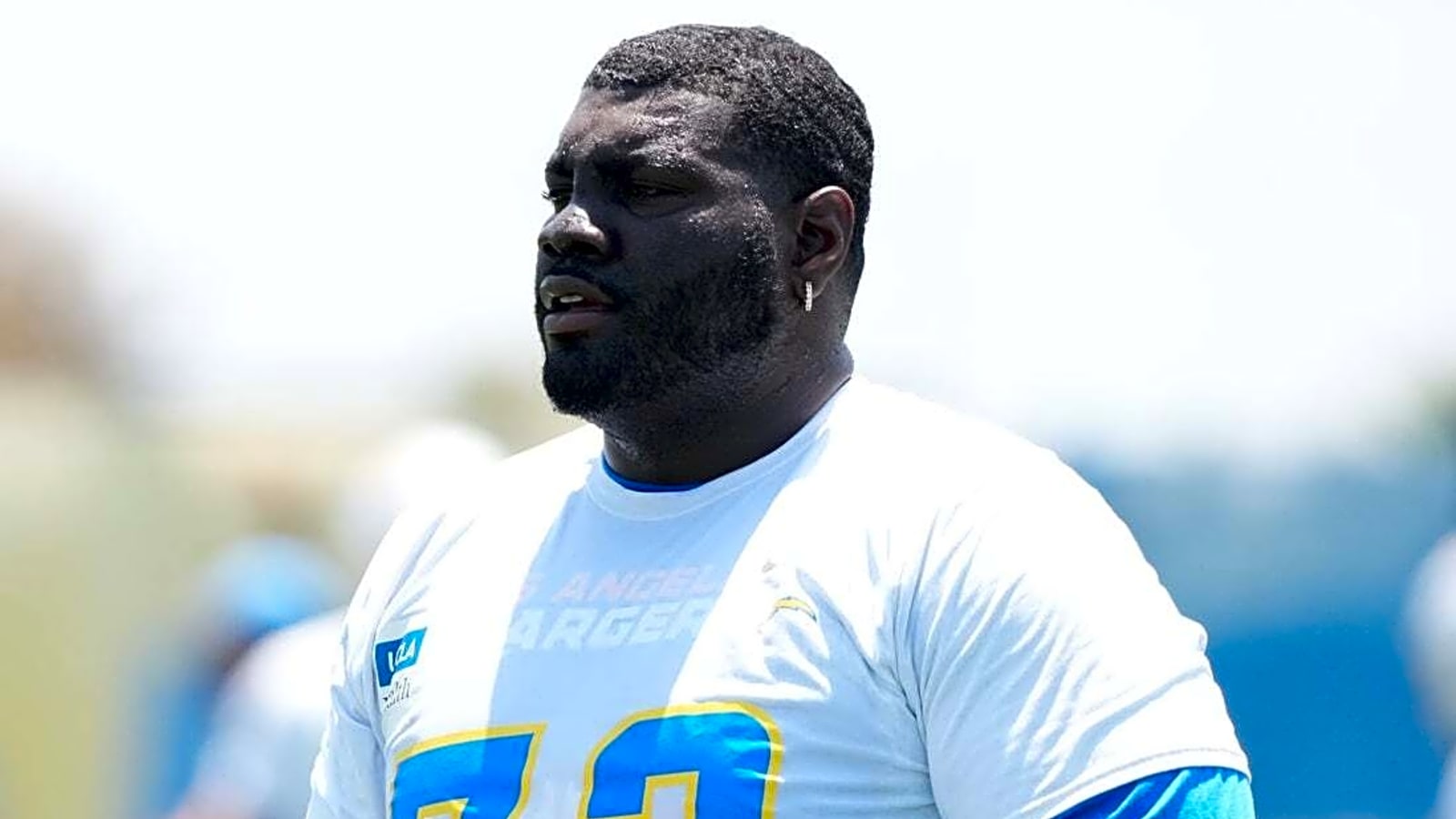 Chargers G Mekhi Becton (illness) questionable vs. Chiefs