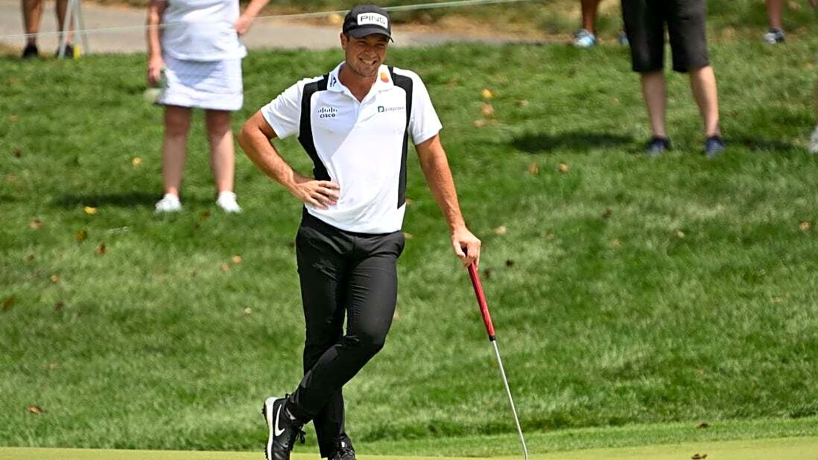 BMW Championship first round suspended (lightning)