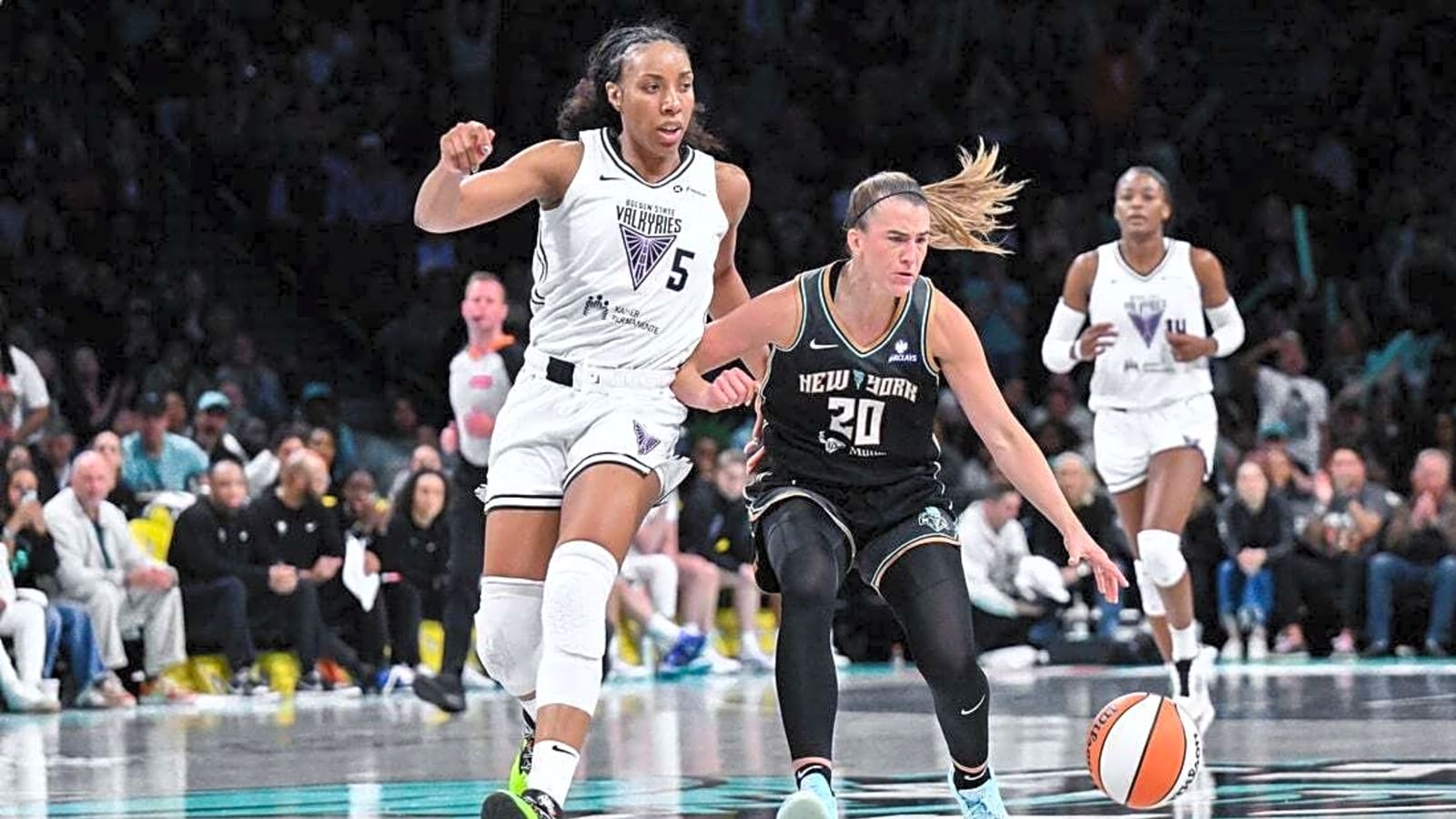 Sabrina Ionescu returns, helps Liberty hold off Valkyries