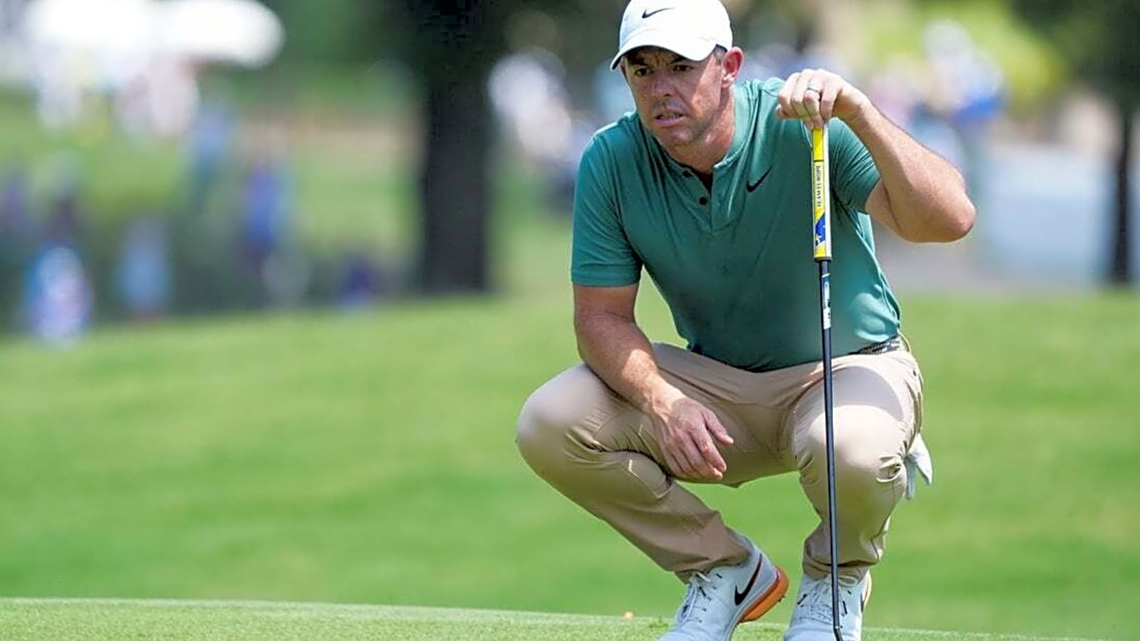 Rory McIlroy shares lead at DP World Tour Championship