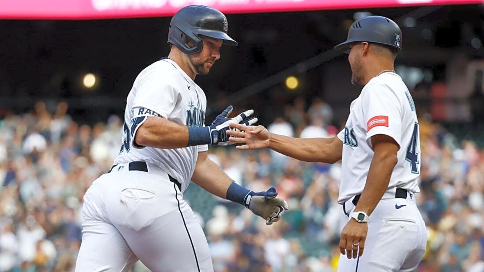 Cal Raleigh&#39;s slam, 6 RBIs carry Mariners past Red Sox