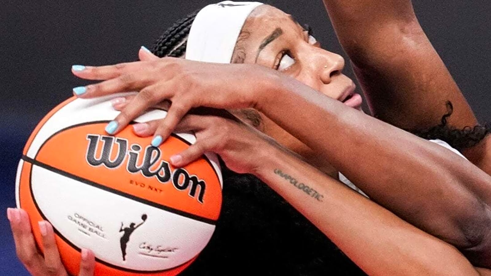 Rhyne Howard, Dream stay hot vs. Caitlin Clark, Fever