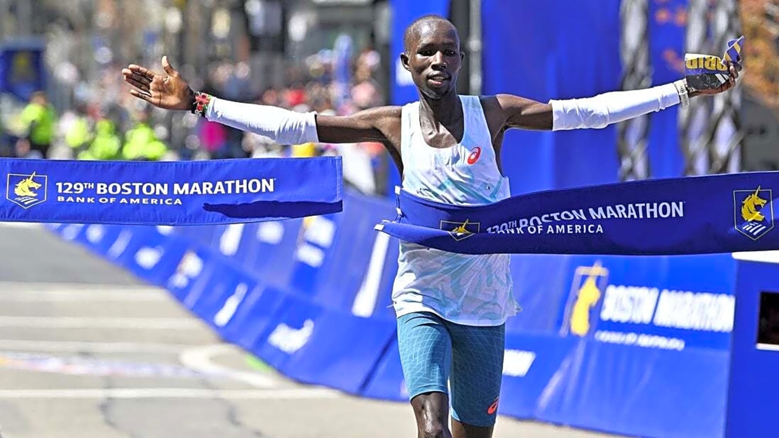 Kenyans sweep Boston Marathon; Sharon Lokedi sets new women&#39;s record
