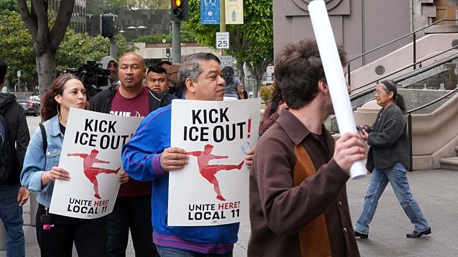 SoFi Stadium workers set to vote on strike ahead of World Cup