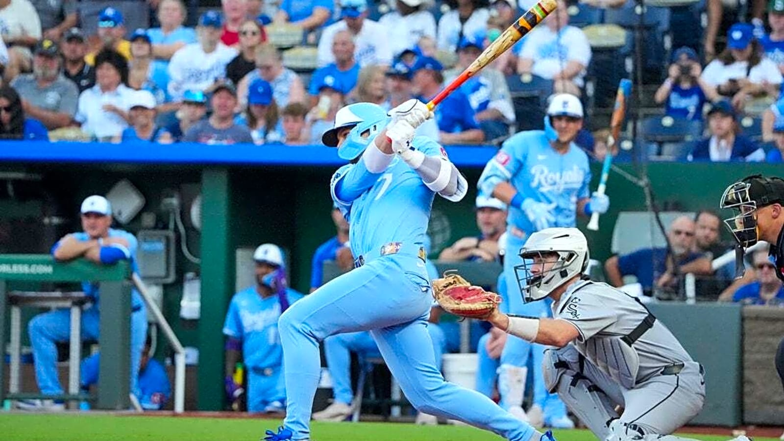 Royals continue dominance over White Sox with 6-2 win