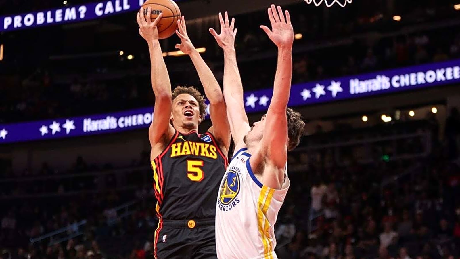 Hawks bury Warriors in 2nd half to move into playoff position
