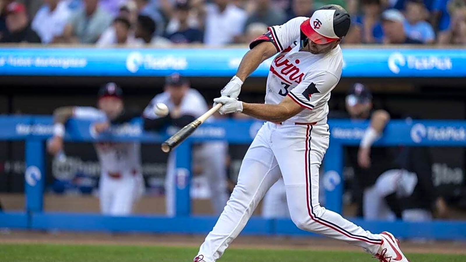 Matt Wallner, Carlos Correa power Twins past Cubs