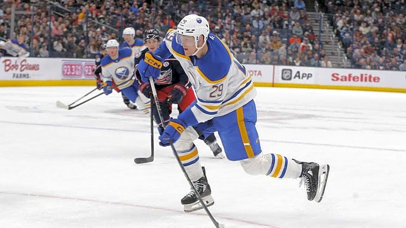 Blue Jackets rally in third period to edge Sabres