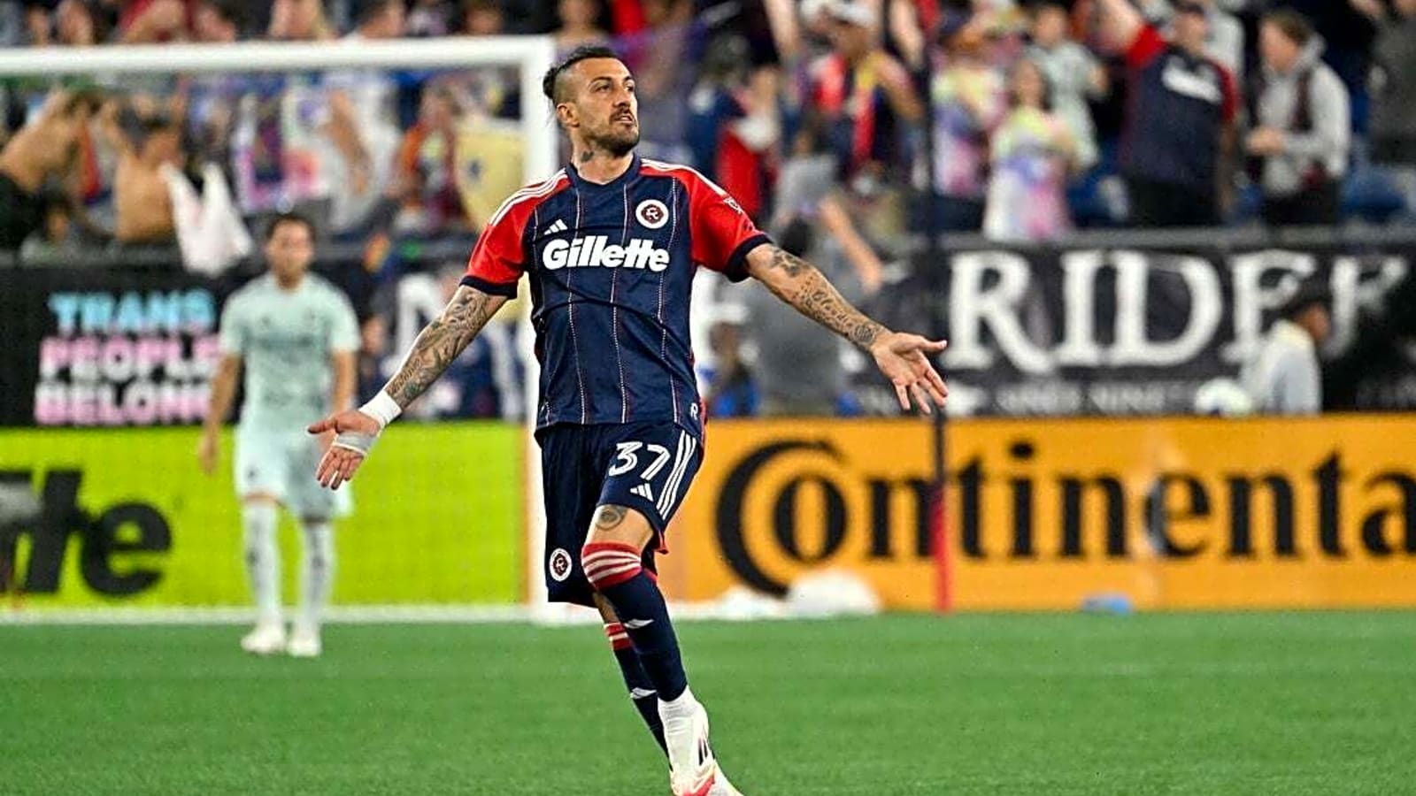 New England overcomes 3-goal deficit to earn draw with Colorado