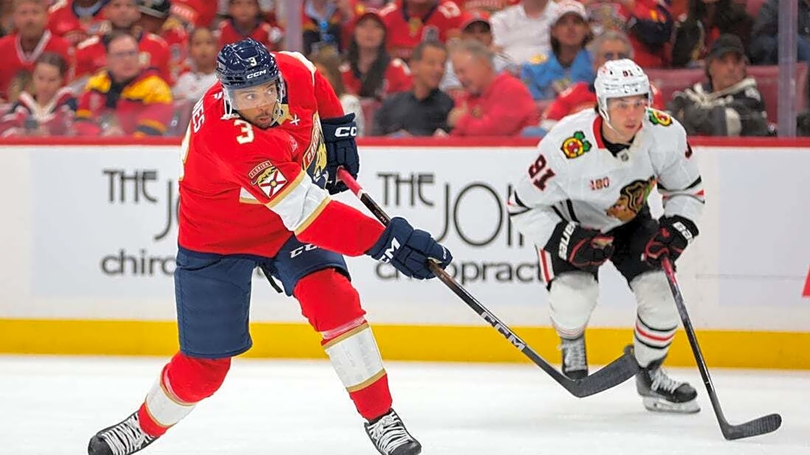 Panthers continue where they left off, nab late winner past Blackhawks