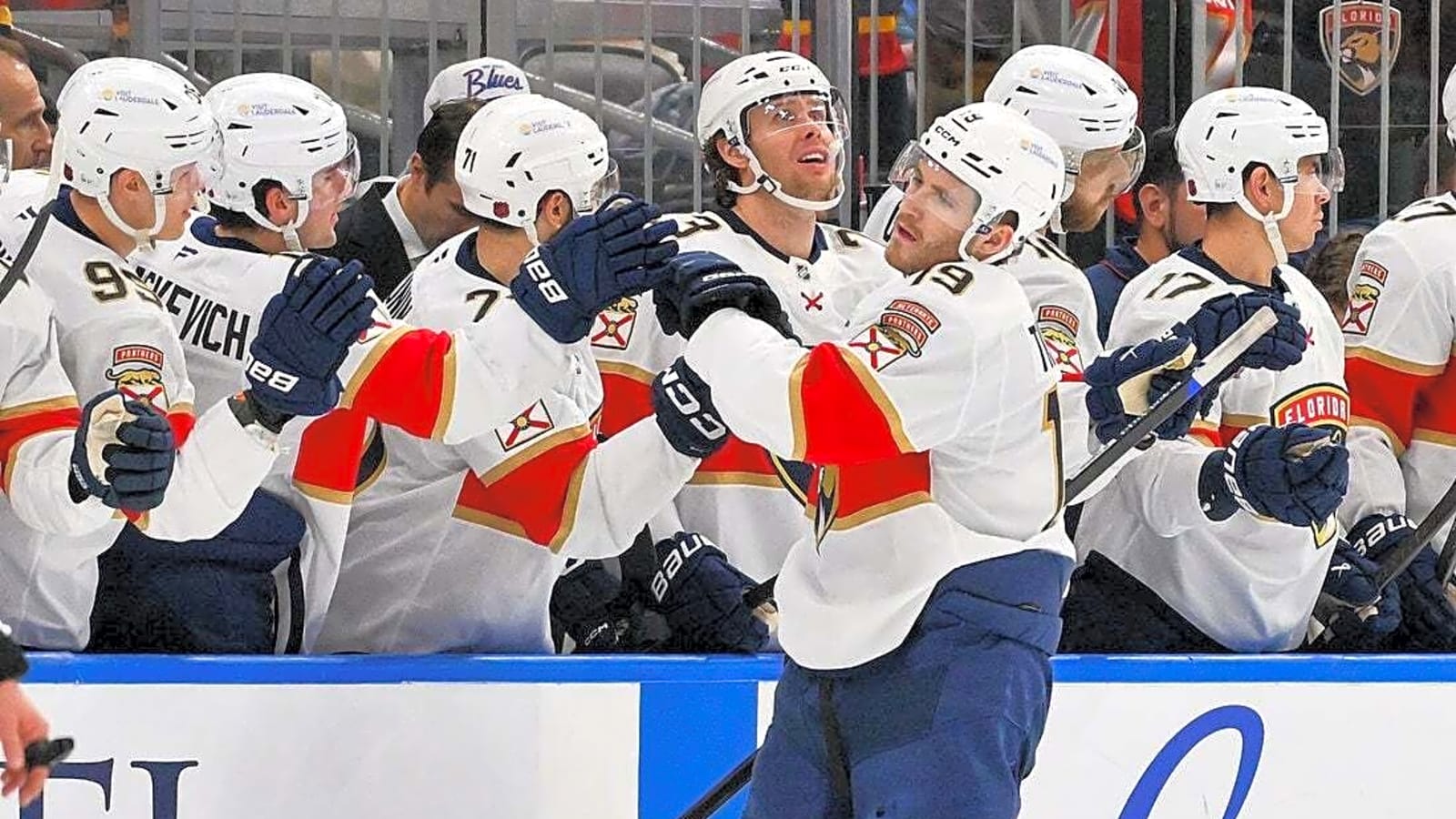 Last-minute power-play goal boosts Blues past Panthers