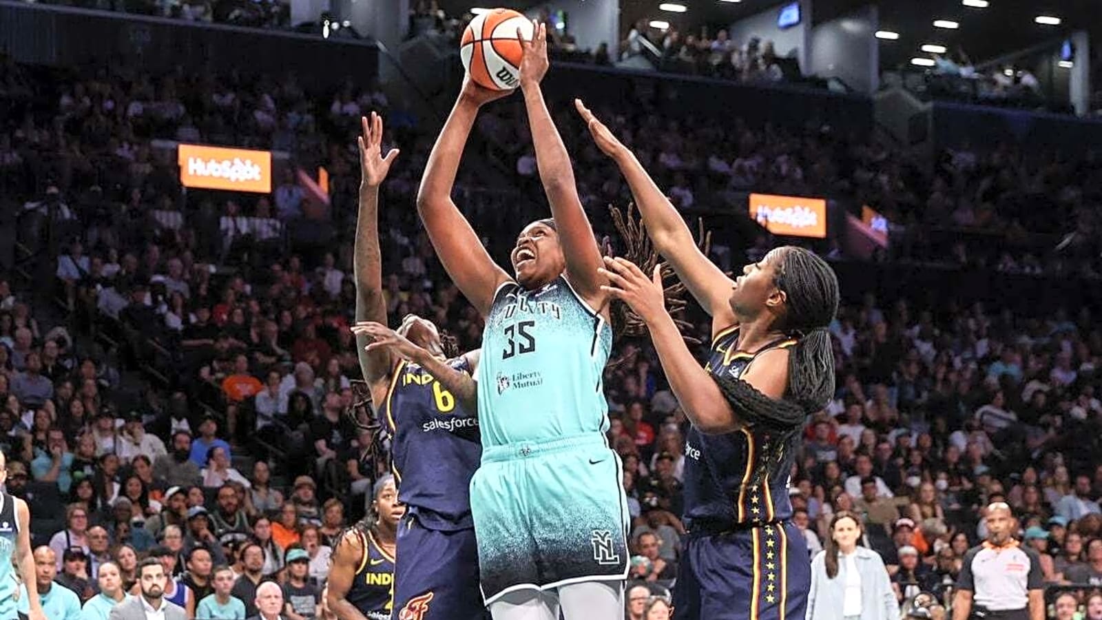 Jonquel Jones&#39; stellar return lifts Liberty past Fever