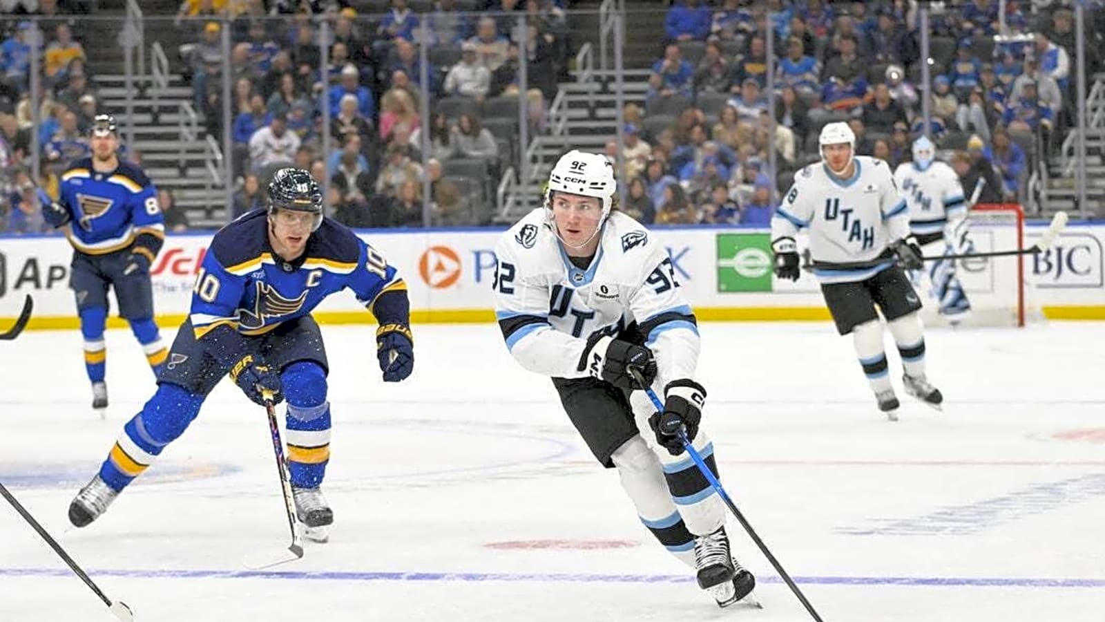 Mammoth F Logan Cooley injured in loss to Blues