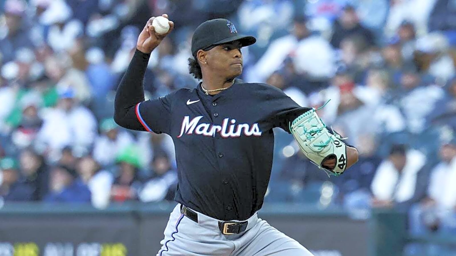 Cubs look to continue winning ways at Marlins