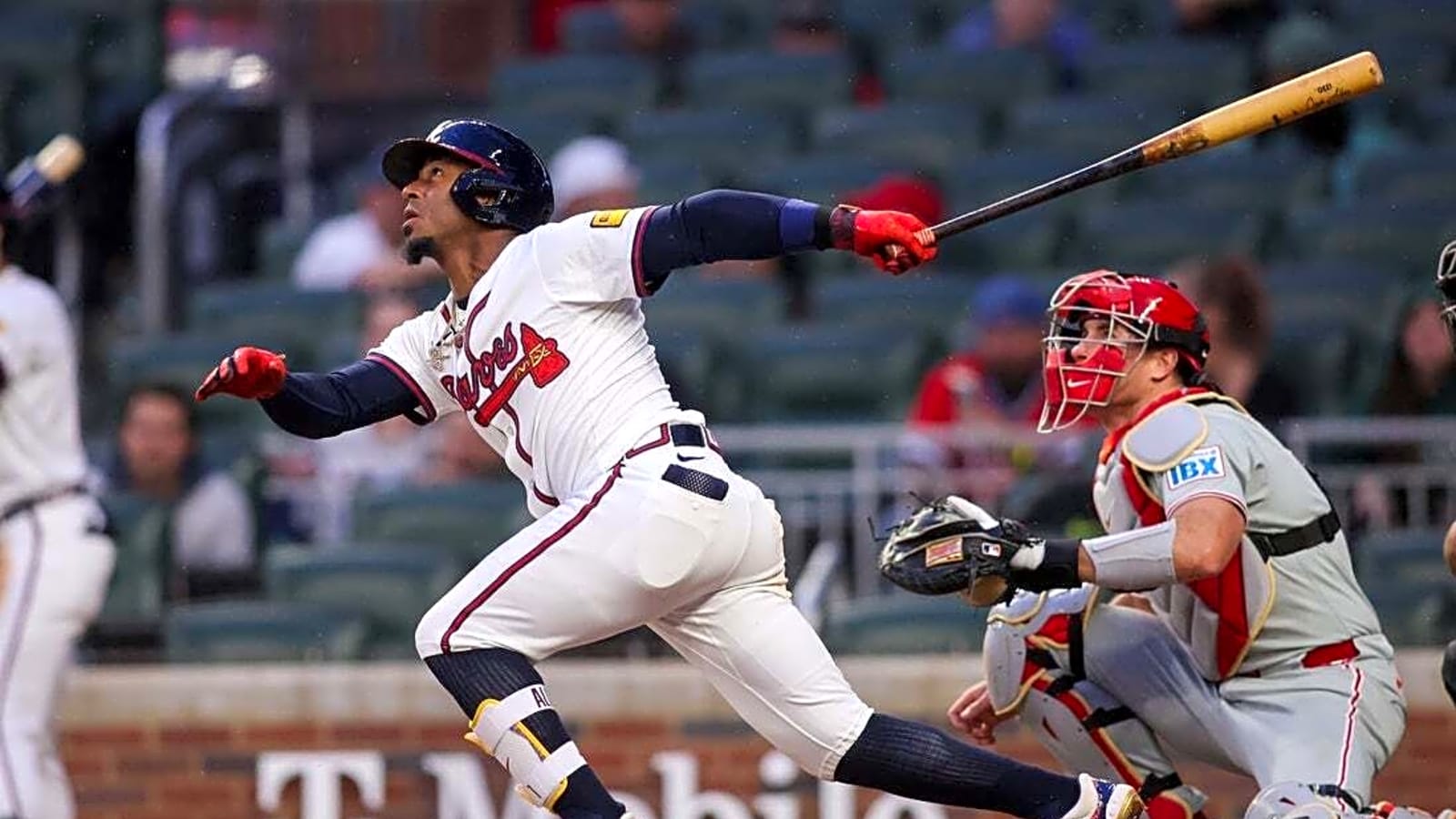 Marcell Ozuna&#39;s HR powers Braves over Phillies in 11th