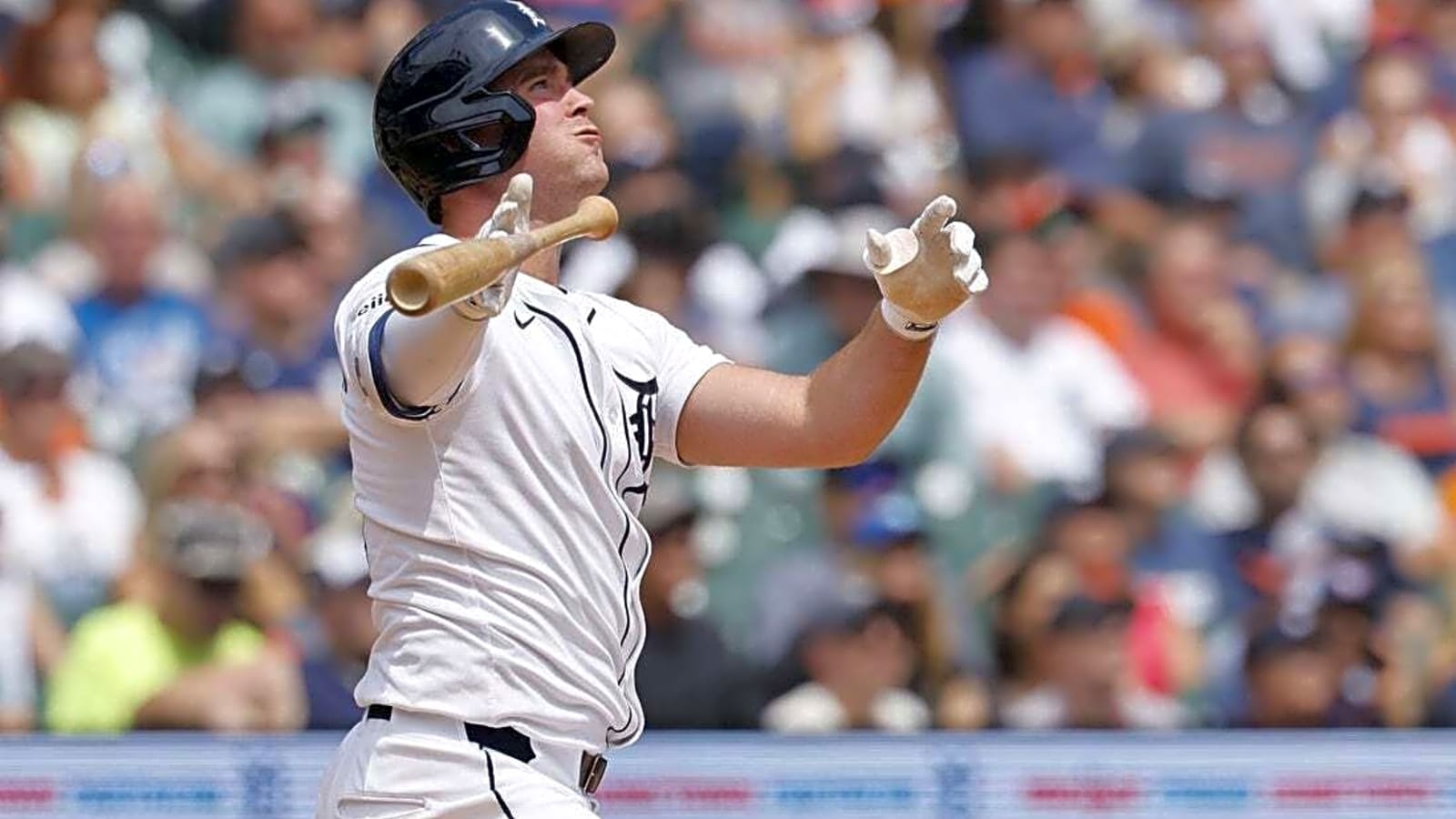 Twins offense erupts to book 9-4 win over division-leading Tigers