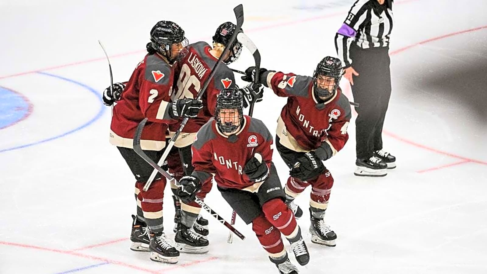 Montreal re-signs F Alexandra Labelle for 2025-26