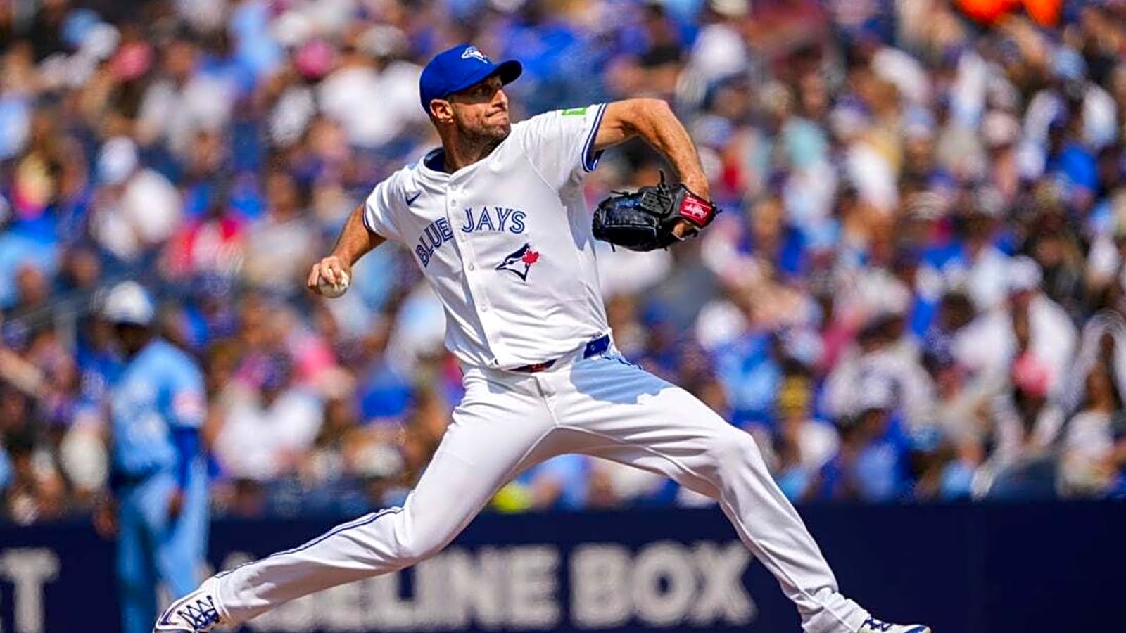 Max Scherzer, Blue Jays hold off Royals