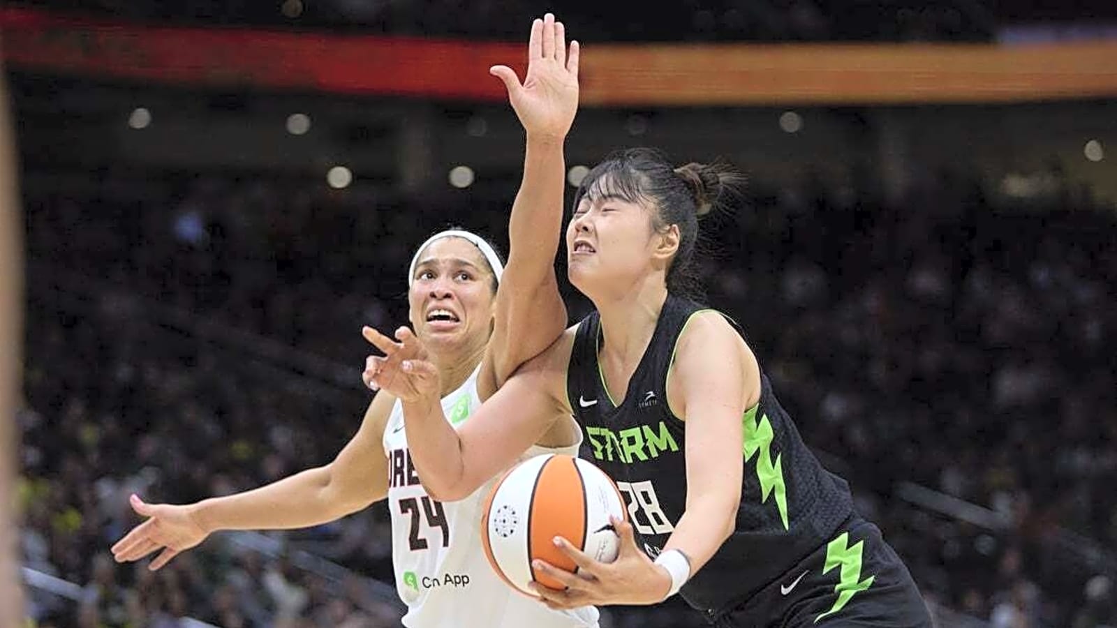 Wings acquire C Li Yueru from Storm