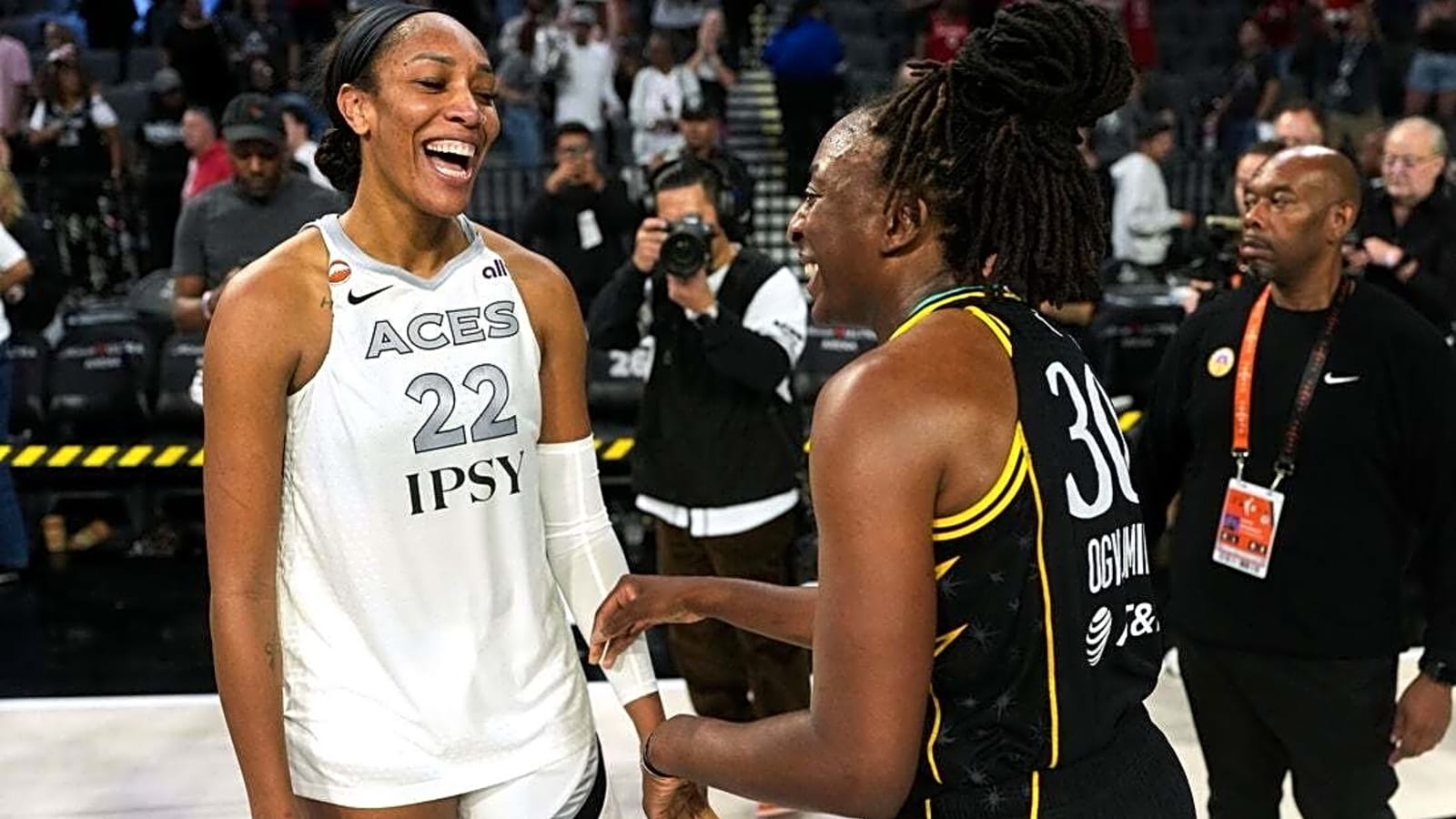 Aces win 6th straight, clinch top-3 playoff seed