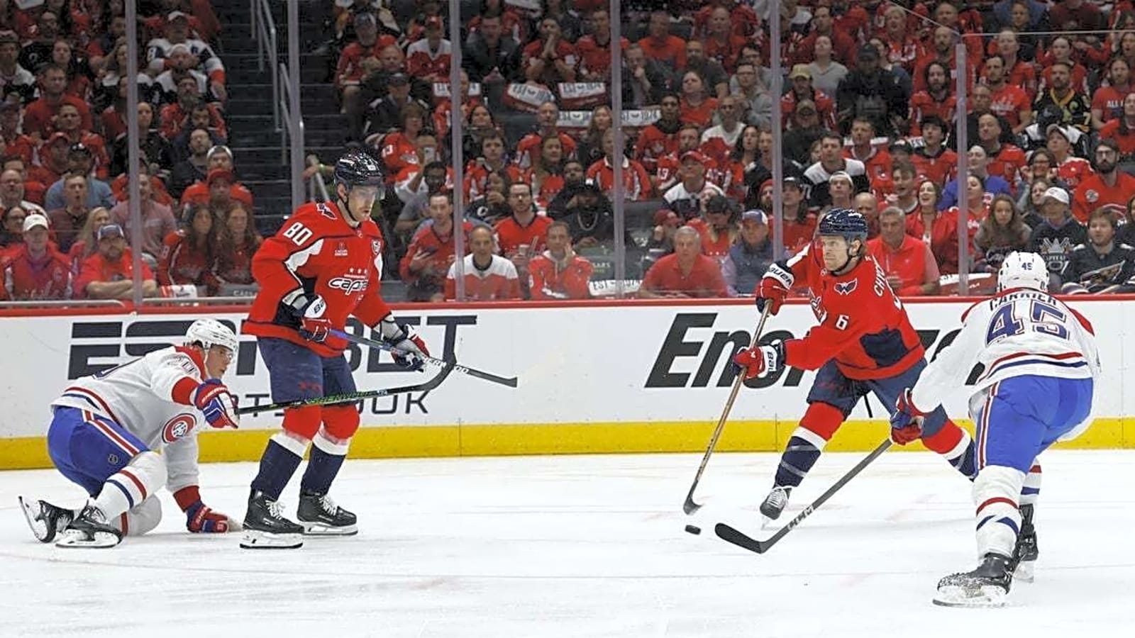 Connor McMichael&#39;s pair guide Caps to 2-0 series lead over Canadiens