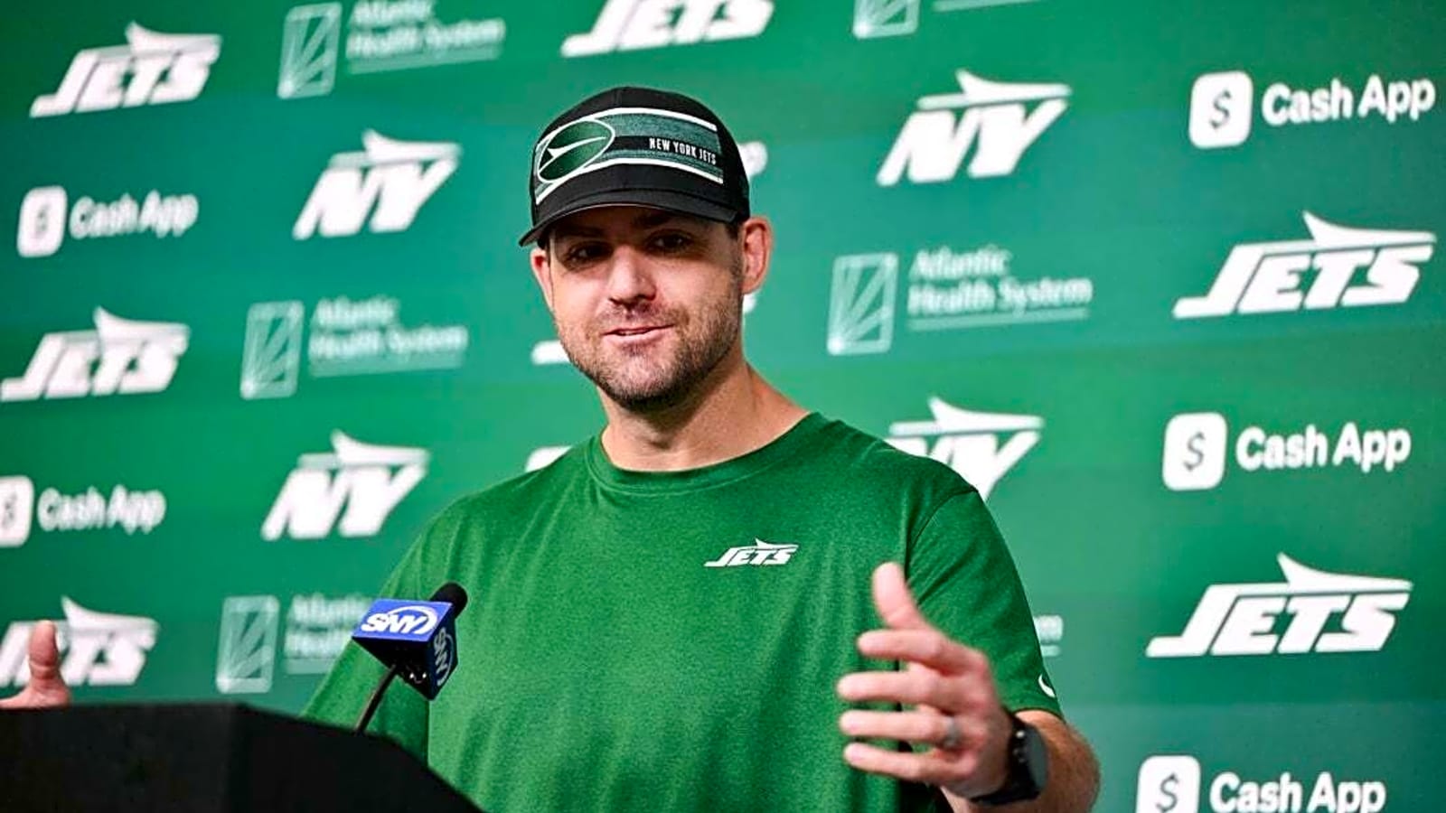 Reports: Jets, OC Tanner Engstrand part ways