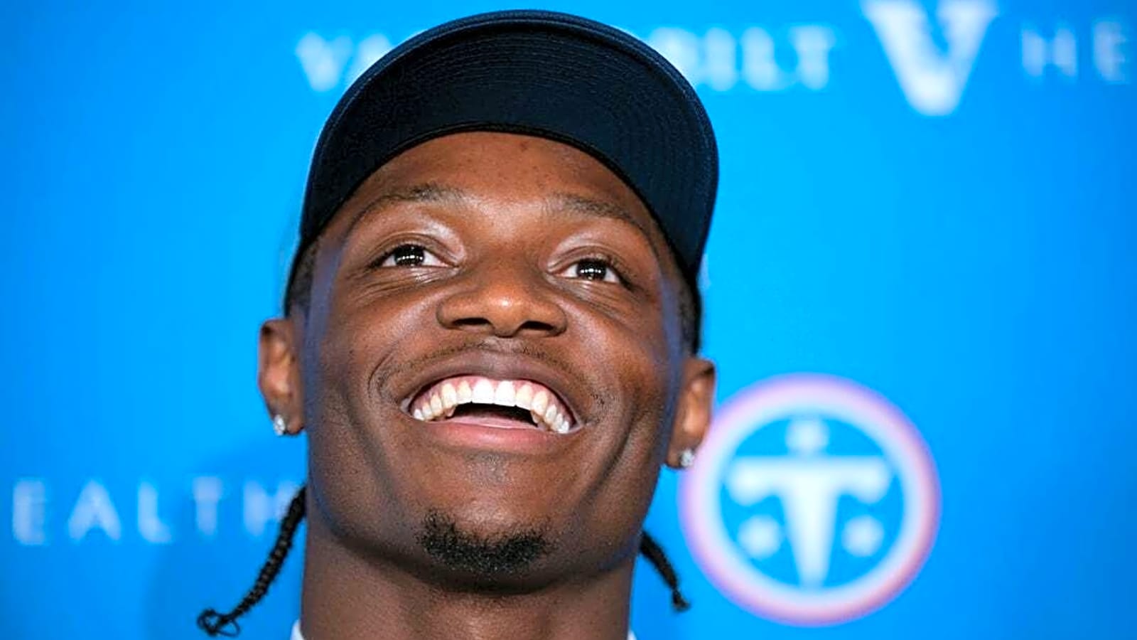 Titans first-round WR Carnell Tate signs contract