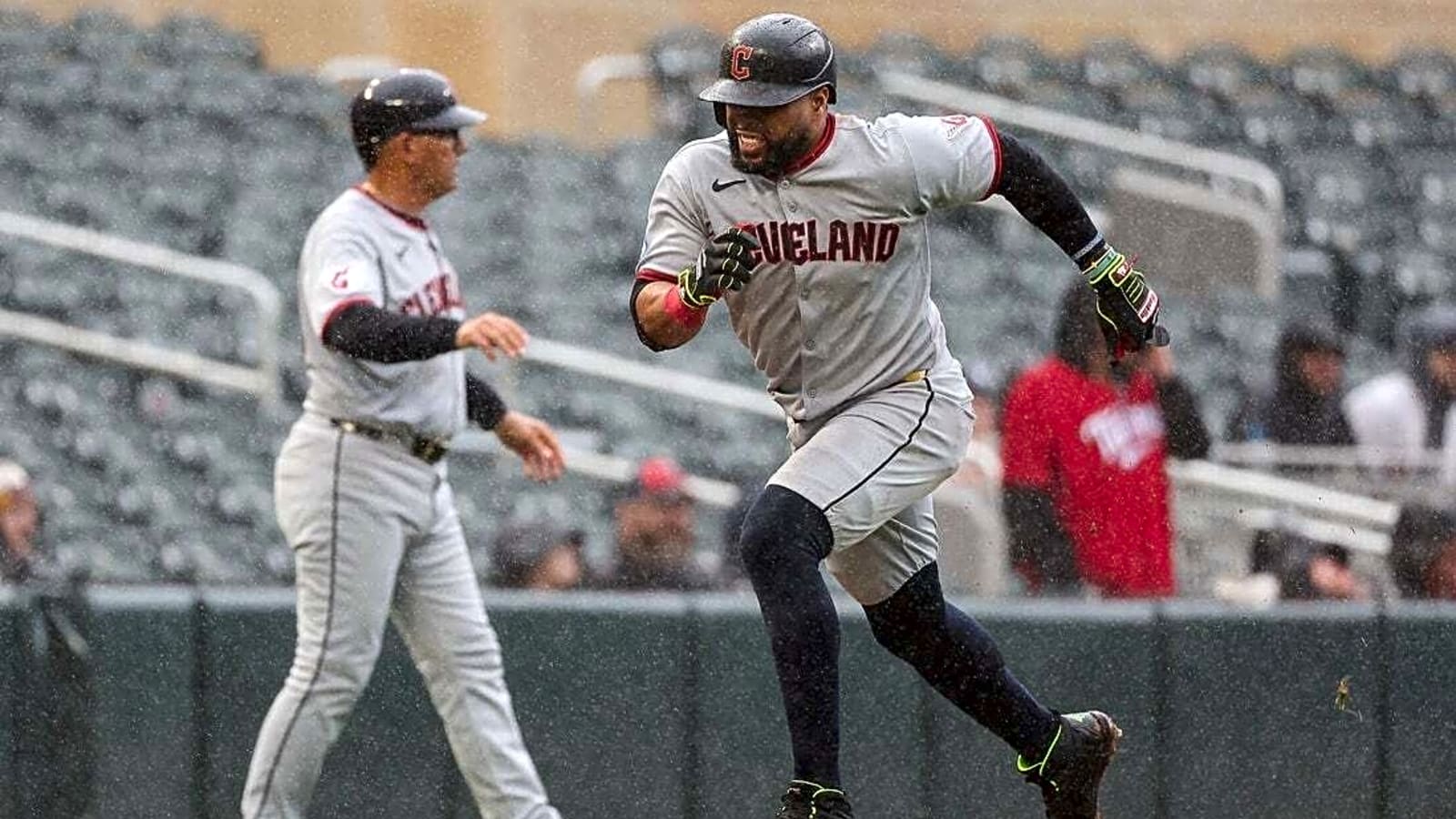 Gavin Williams helps Guardians shut down Twins