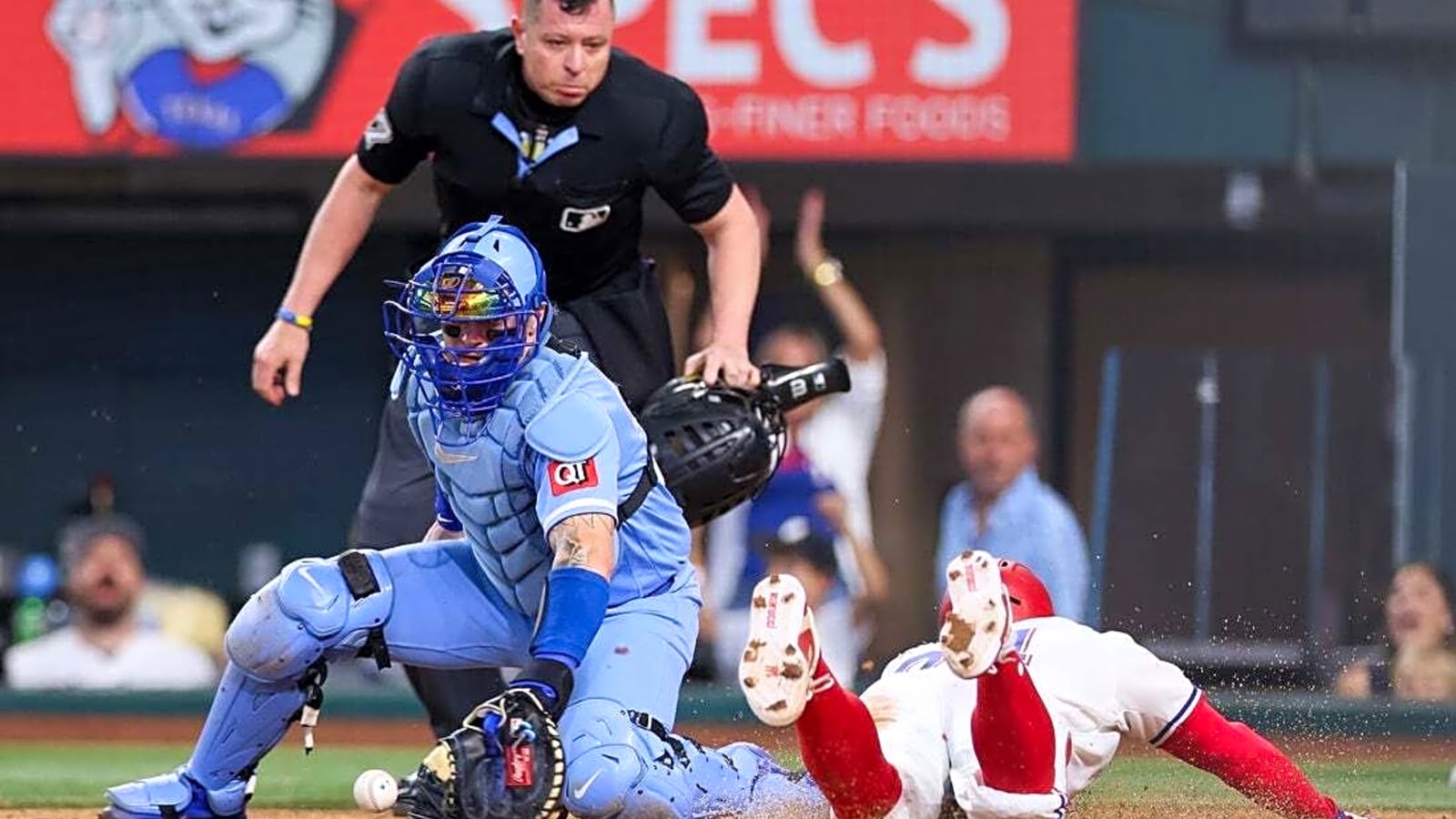 Rangers ride late uprising into rematch vs. skidding Royals