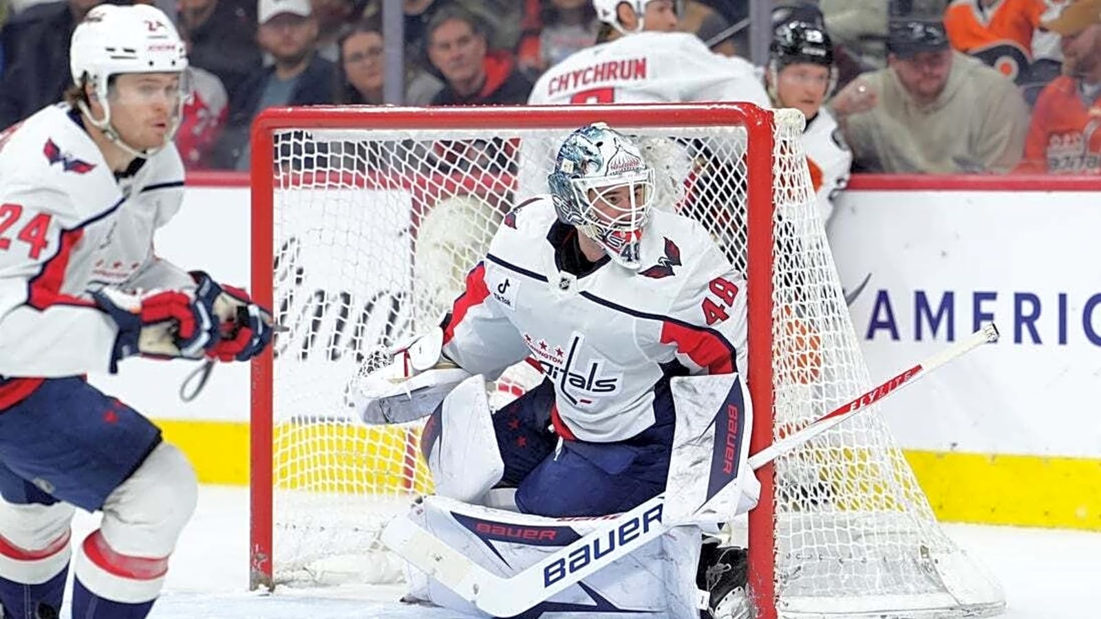 Hoping to end playoff drought, Flyers visit desperate Caps