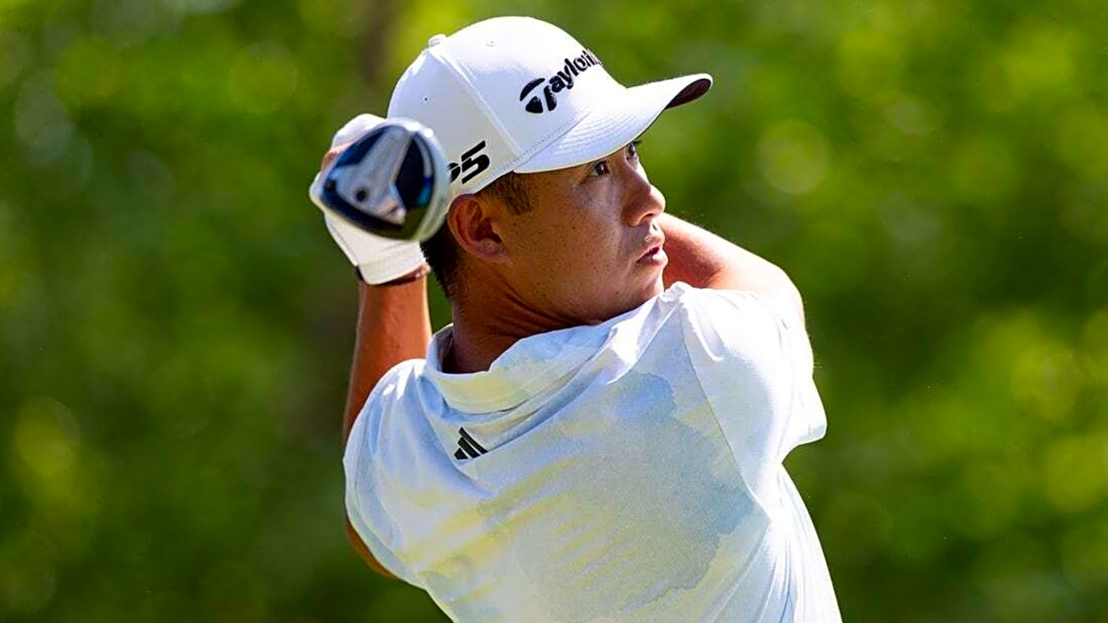 Collin Morikawa puts former Cal teammate on bag at Rocket Classic