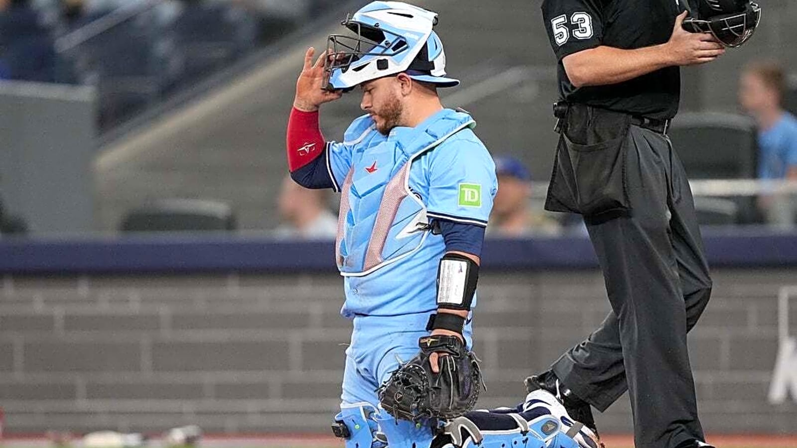 Blue Jays place C Alejandro Kirk (thumb) on IL