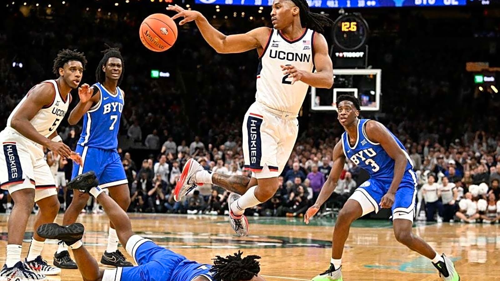 Top 25 roundup: No. 3 UConn holds off No. 7 BYU's comeback bid