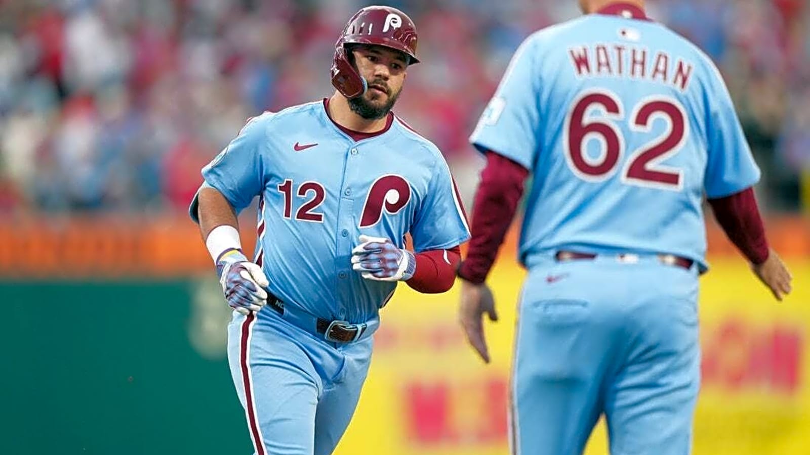 Kyle Schwarber&#39;s 4-homer night sends Phillies past Braves