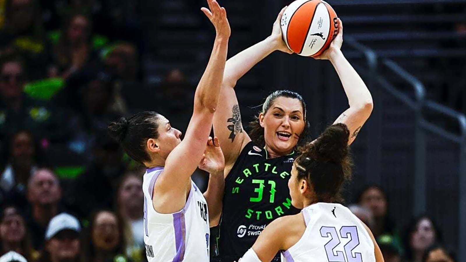 Janelle Salaun propels Valkyries to opening win over Storm