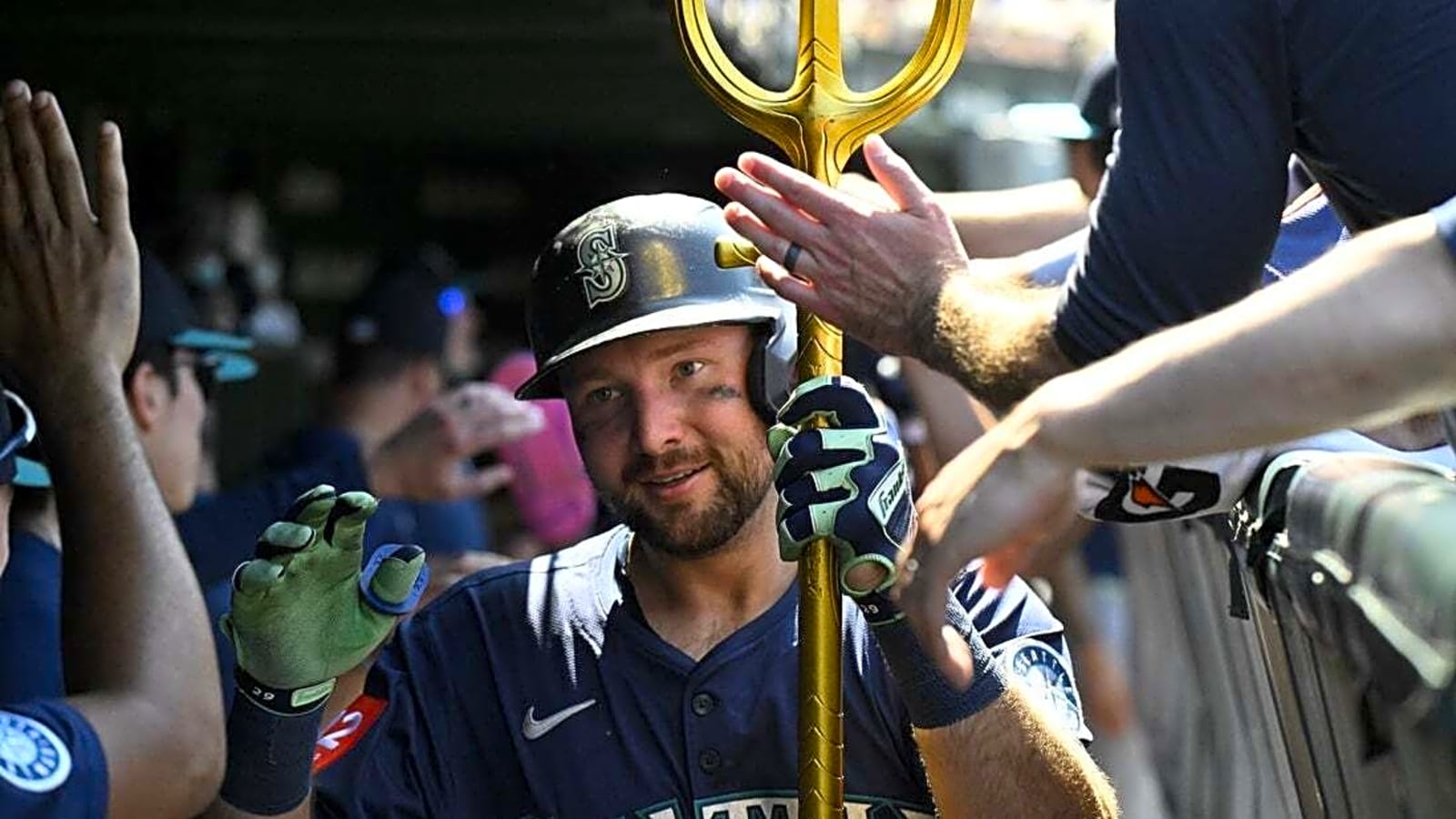 MLB roundup: Cal Raleigh&#39;s 2 homers power M&#39;s past Cubs