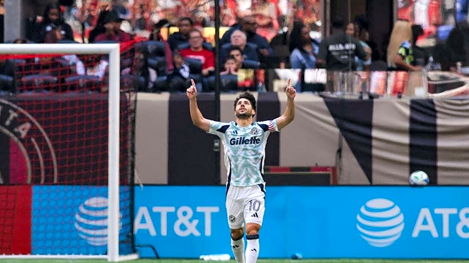Carles Gil converts PK to lead Revolution past Atlanta United