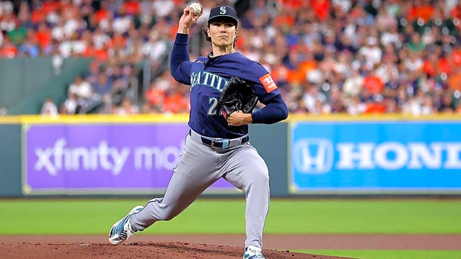 M&#39;s win, lose Bryan Woo, in showdown with Astros