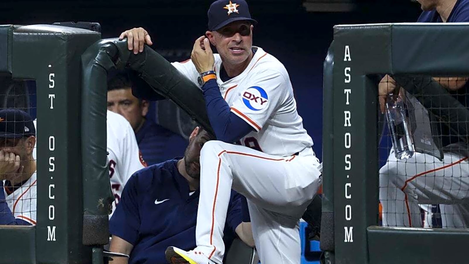 Astros hunt for missing offense, home victory against Nationals