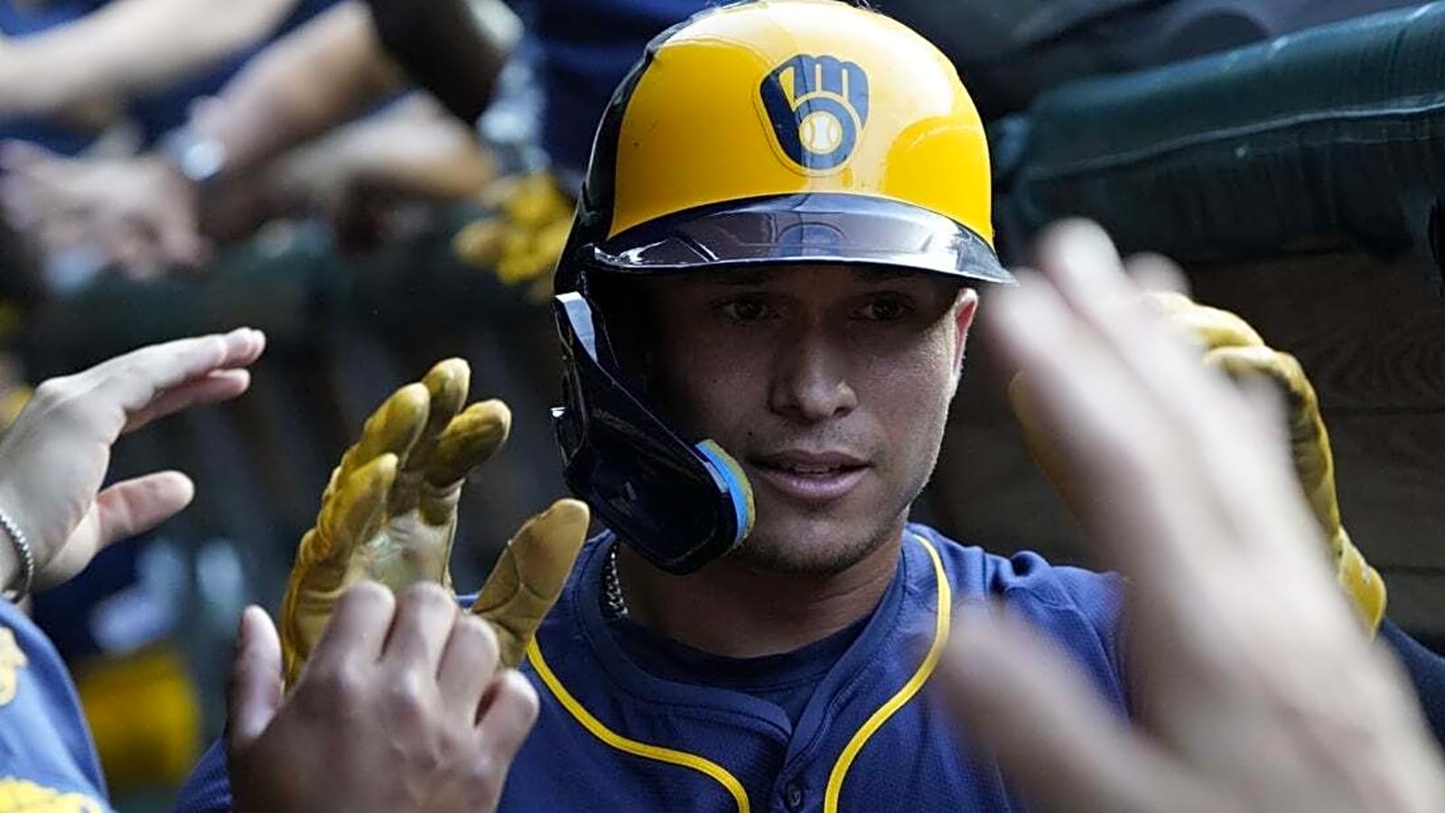 Seiya Suzuki&#39;s 3-run homer helps Cubs get by Brewers
