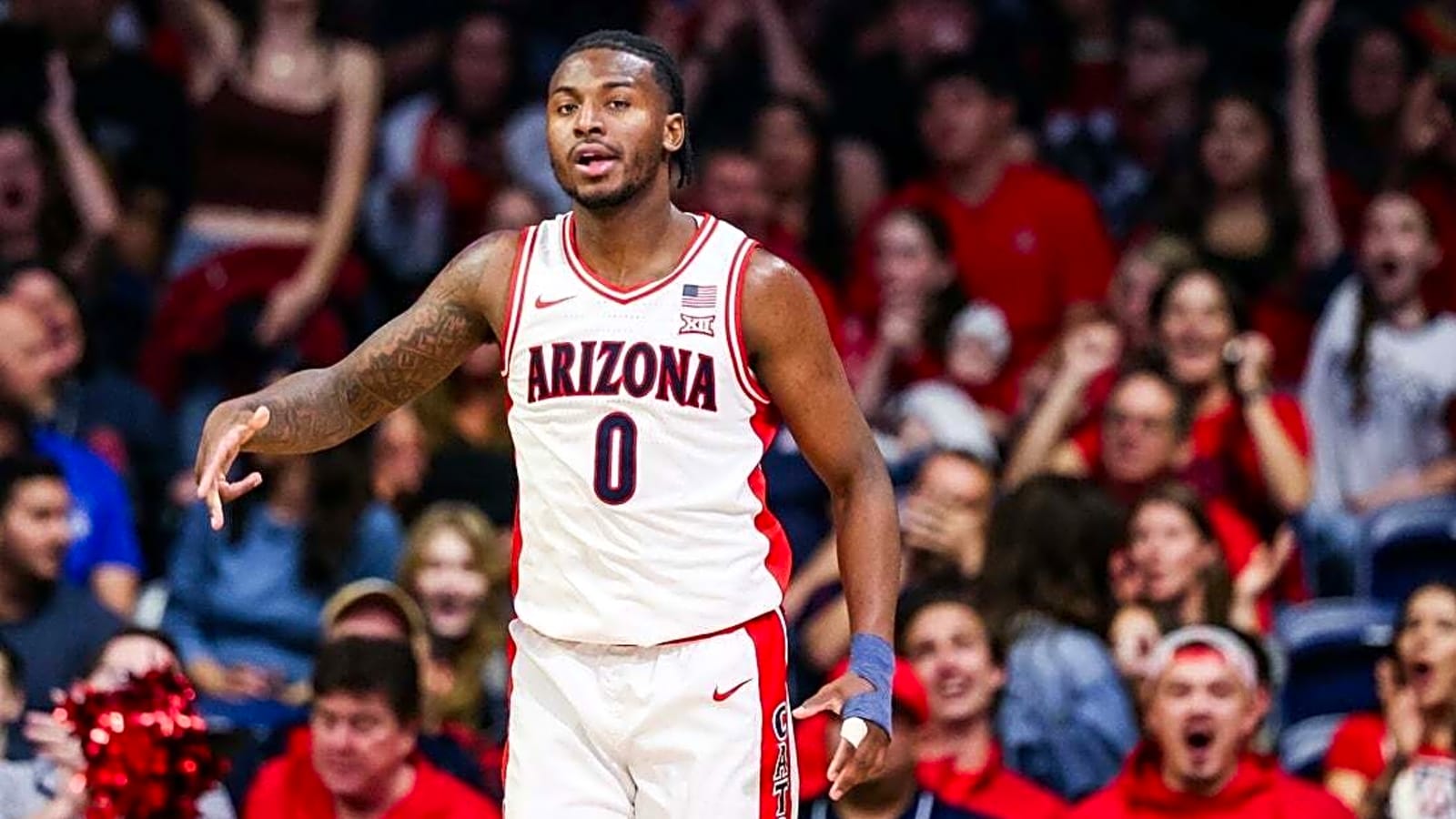 No. 1 Arizona faces South Dakota State, seeking to stay unbeaten